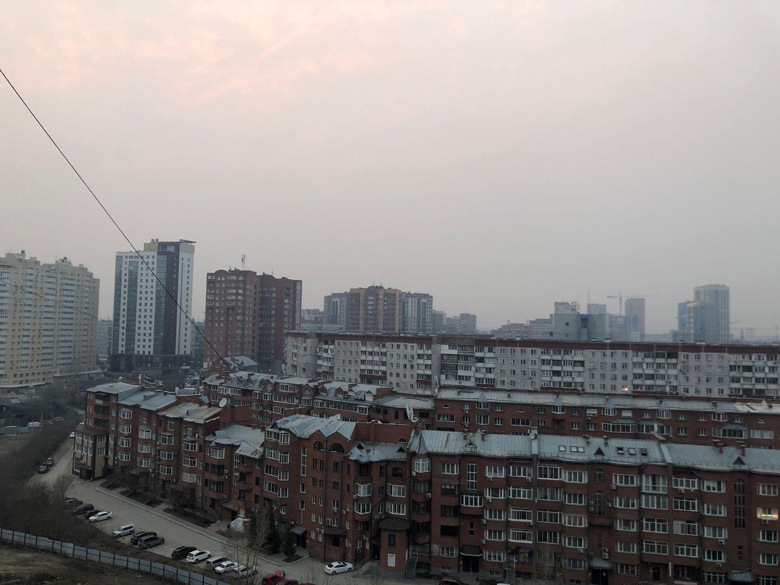 Фото В Новосибирске уровень загрязнения воздуха достиг 7 баллов из-за дыма и пыли 4